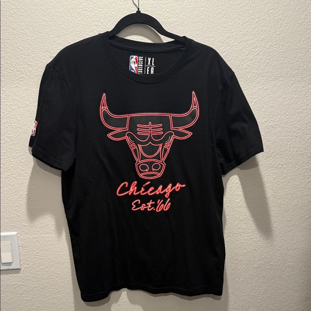 NBA Chicago Bulls Black and Red Tee